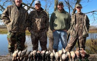 Waterfowl Hunting Guides In Stuttgart Arkansas With Lodging