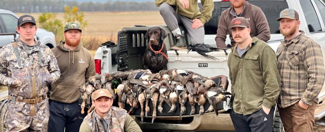 Fully Guided Duck Hunts In Arkansas With Lodging